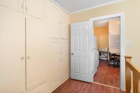 Downstairs 2 Bedroom Apt- Pet Friendly- Walking Distance To & Shops Apartment *